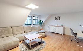 Ferienwohnung Kapellmeister mit Klimaanlage in allen 4 Schlafbereichen, großes Wohnzimmer mit Smart TV und Big Sofa